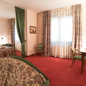 hotel-tessarin.hotelinveneto.com/